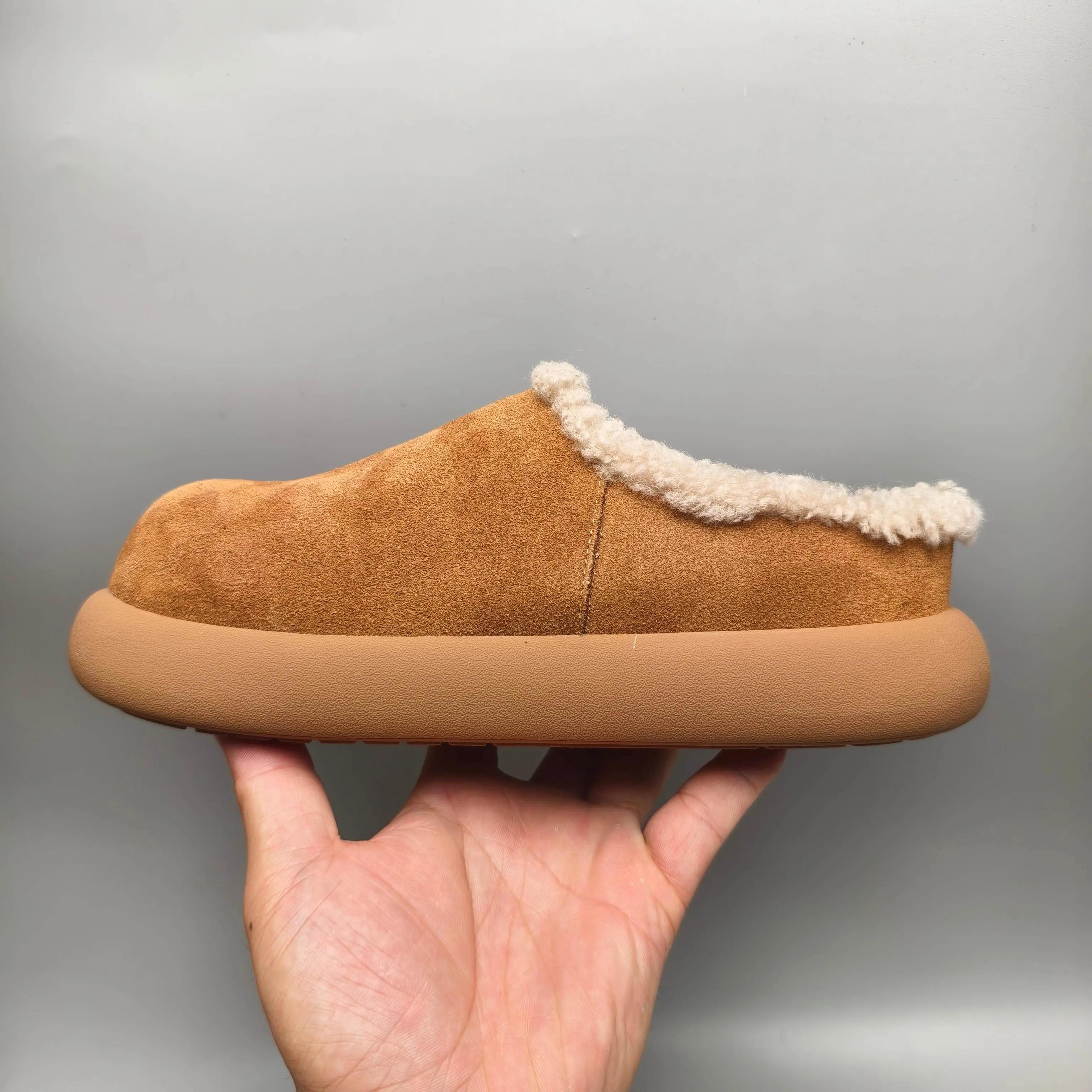 💰480 UGG sheepskin all-in-one snow boots 6088 UGG sheepskin all-in-one snow boots slip-on home shoes potato thick-soled women's shoes color: maroon antelope brown sand chocolate matching code: 35-40